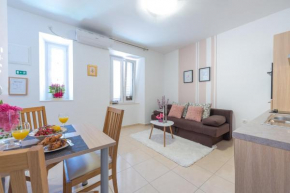 Fora Apartments